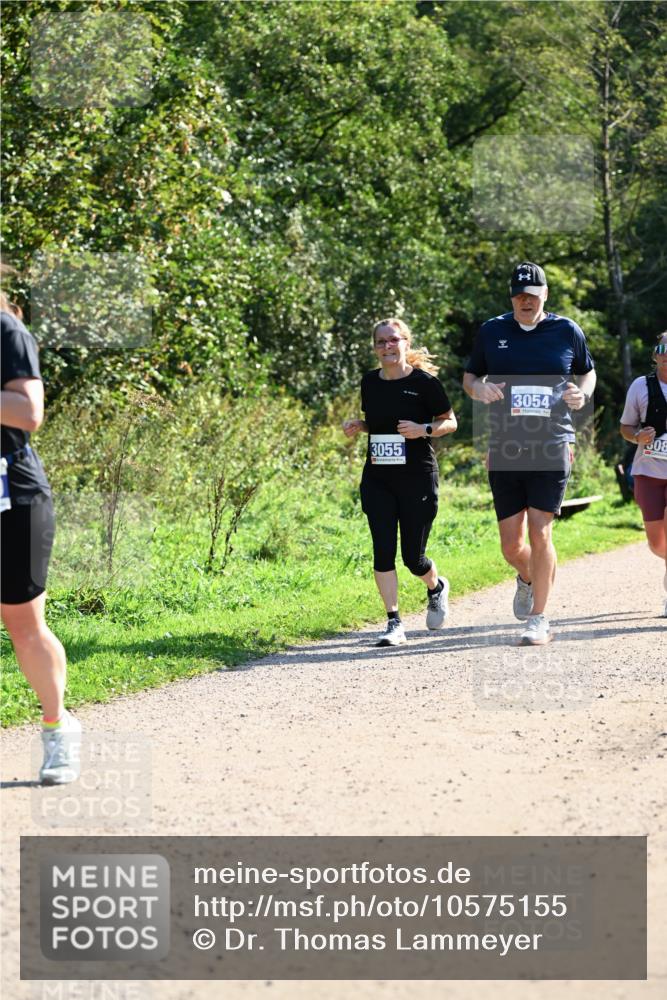 27.09.2026 - 35. Volkslauf durch das schöne Alstertal Dr. Thomas Lammeyer http://msf.ph/oto/10575155 27.09.2026 11:36:15 Laufen 3055, 3054, 308 meine-sportfotos.de