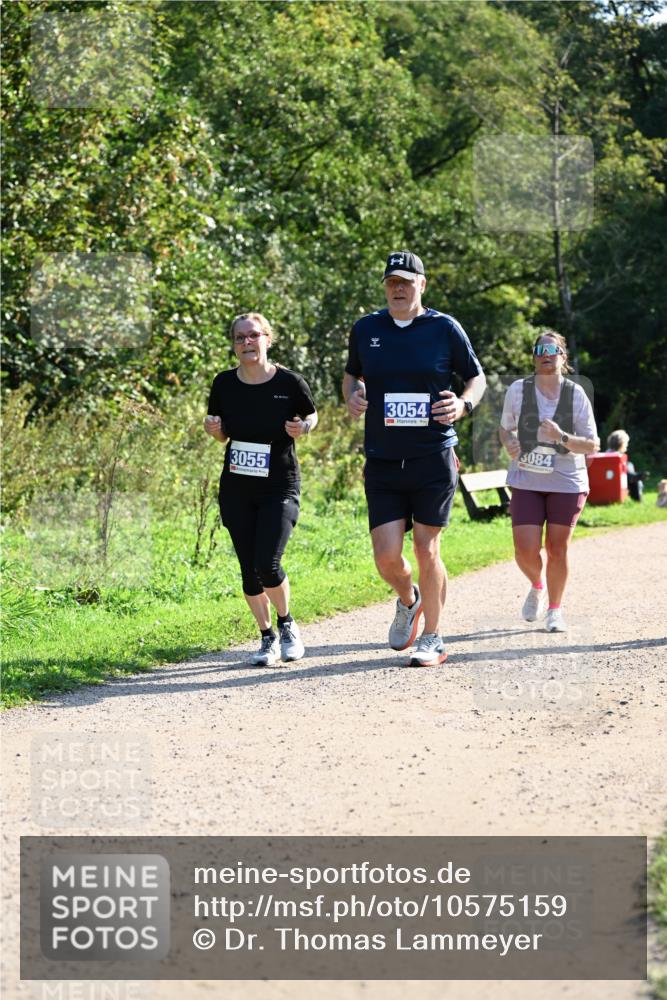 27.09.2026 - 35. Volkslauf durch das schöne Alstertal Dr. Thomas Lammeyer http://msf.ph/oto/10575159 27.09.2026 11:36:16 Laufen 3055, 3054, 3084 meine-sportfotos.de