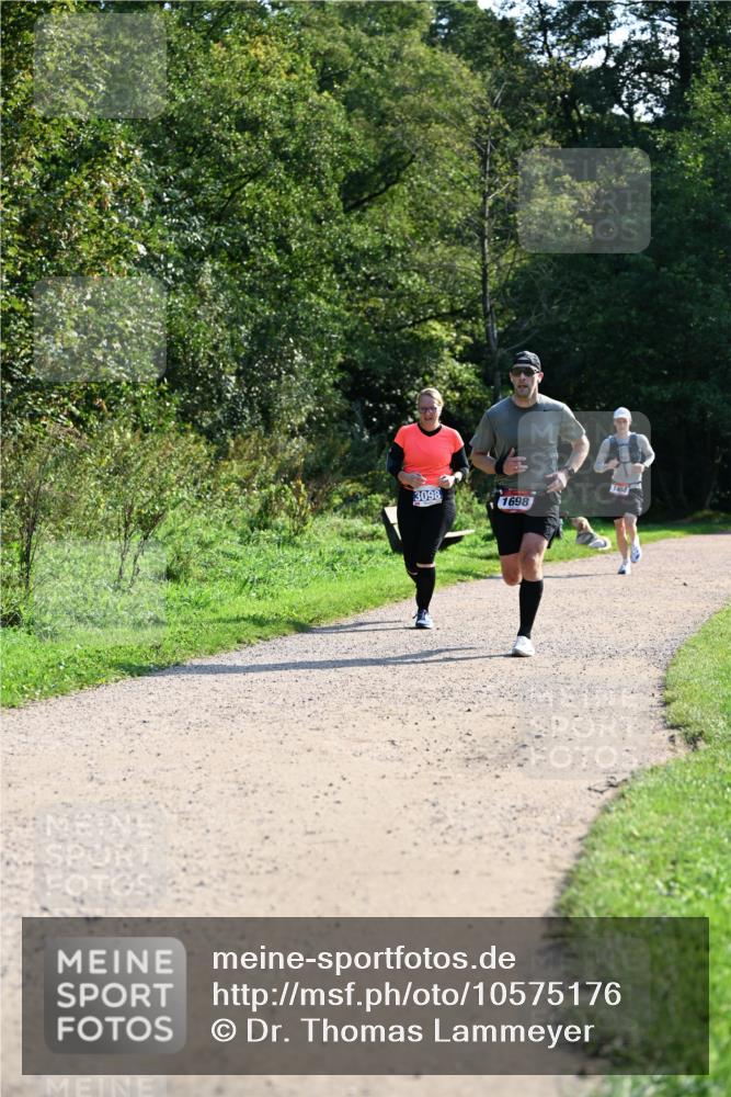 27.09.2026 - 35. Volkslauf durch das schöne Alstertal Dr. Thomas Lammeyer http://msf.ph/oto/10575176 27.09.2026 11:36:24 Laufen 3098, 1698 meine-sportfotos.de