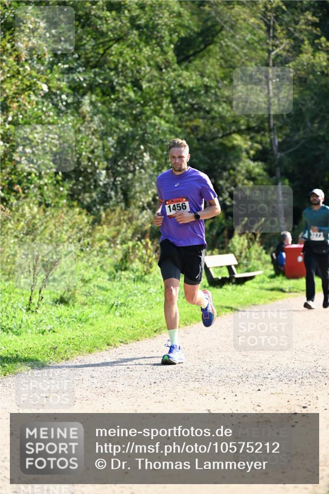 27.09.2026 - 35. Volkslauf durch das schöne Alstertal Dr. Thomas Lammeyer http://msf.ph/oto/10575212 27.09.2026 11:36:35 Laufen 1456, 2273 meine-sportfotos.de