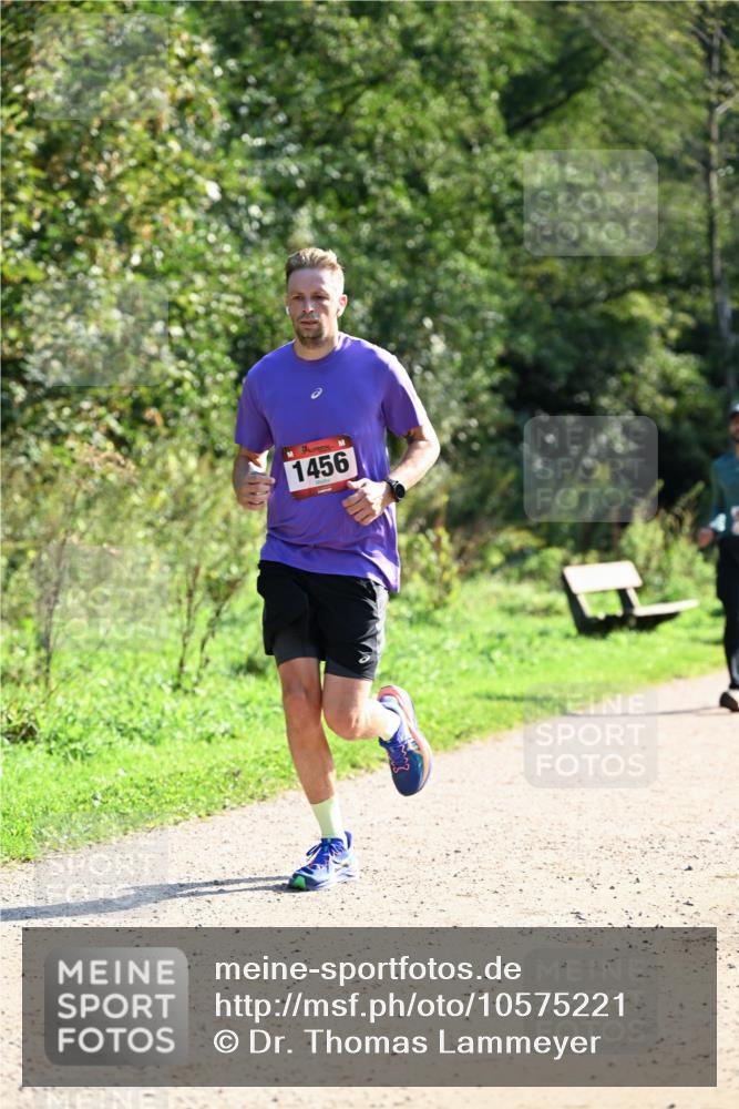27.09.2026 - 35. Volkslauf durch das schöne Alstertal Dr. Thomas Lammeyer http://msf.ph/oto/10575221 27.09.2026 11:36:35 Laufen 1456 meine-sportfotos.de