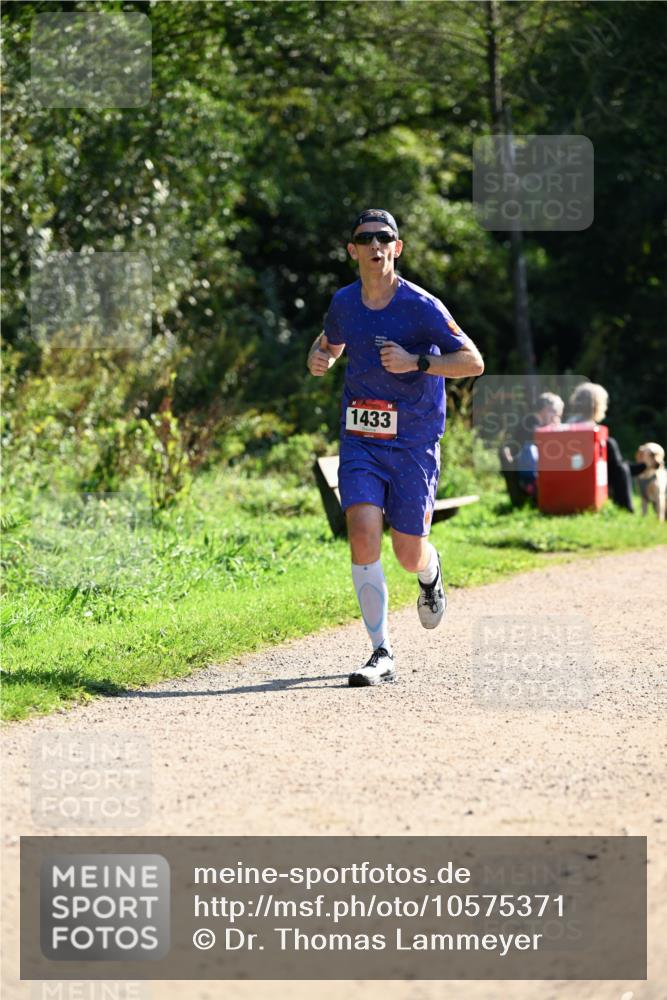 27.09.2026 - 35. Volkslauf durch das schöne Alstertal Dr. Thomas Lammeyer http://msf.ph/oto/10575371 27.09.2026 11:37:39 Laufen 1433 meine-sportfotos.de