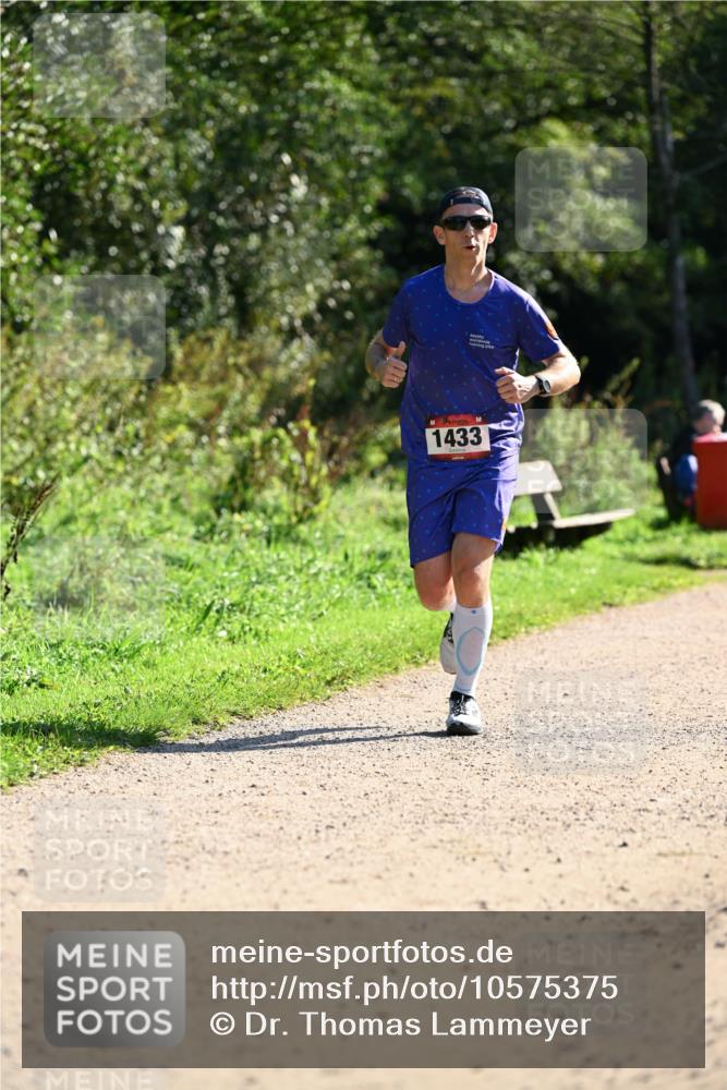 27.09.2026 - 35. Volkslauf durch das schöne Alstertal Dr. Thomas Lammeyer http://msf.ph/oto/10575375 27.09.2026 11:37:40 Laufen 1433 meine-sportfotos.de