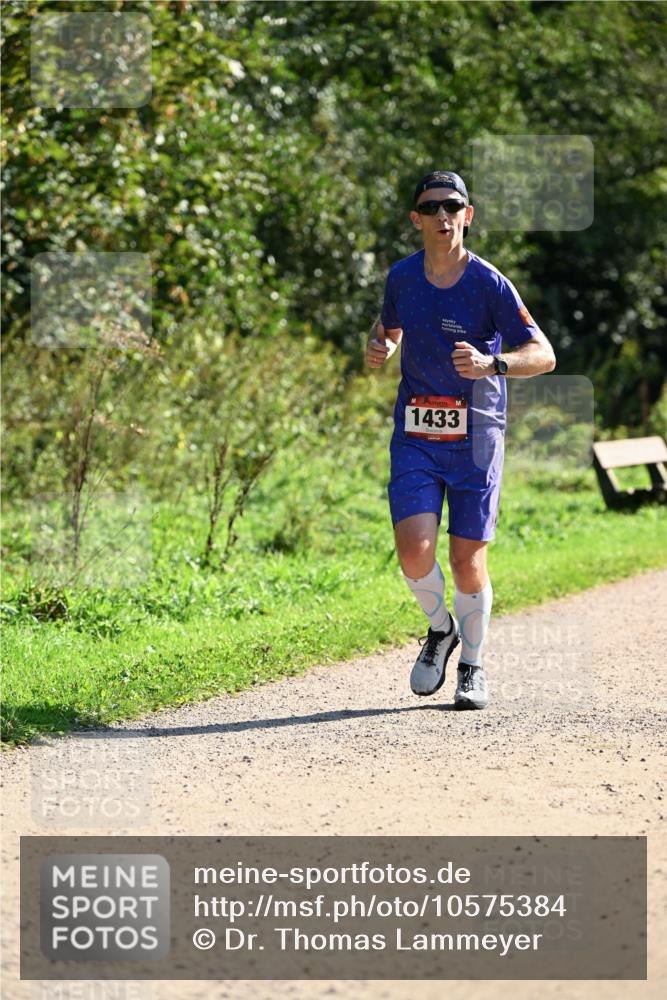27.09.2026 - 35. Volkslauf durch das schöne Alstertal Dr. Thomas Lammeyer http://msf.ph/oto/10575384 27.09.2026 11:37:41 Laufen 1433 meine-sportfotos.de