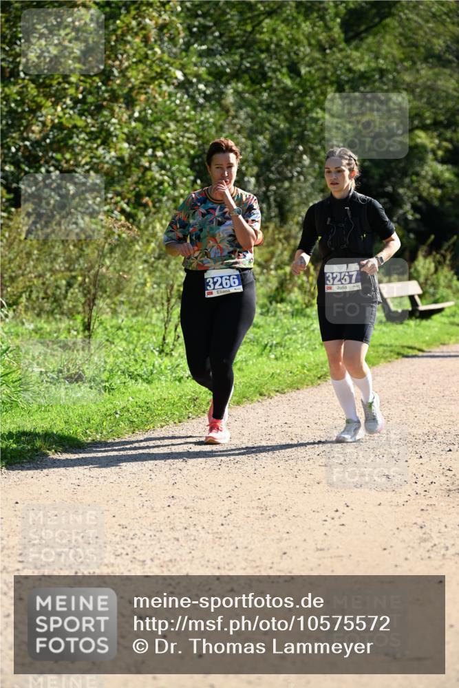 27.09.2026 - 35. Volkslauf durch das schöne Alstertal Dr. Thomas Lammeyer http://msf.ph/oto/10575572 27.09.2026 11:38:41 Laufen 3266, 3267 meine-sportfotos.de