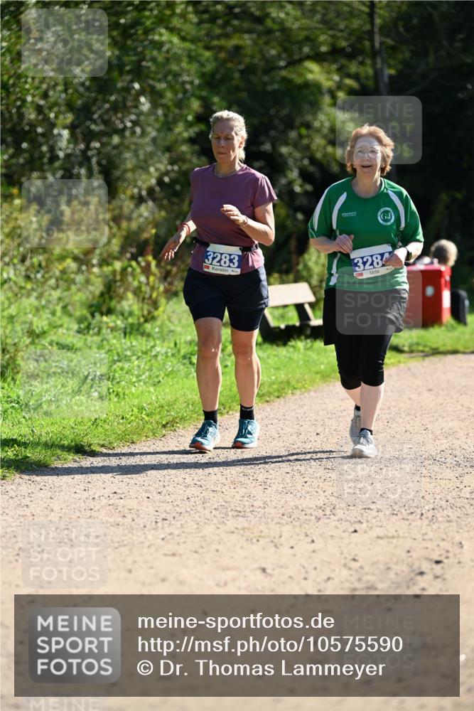 27.09.2026 - 35. Volkslauf durch das schöne Alstertal Dr. Thomas Lammeyer http://msf.ph/oto/10575590 27.09.2026 11:38:44 Laufen 3283, 3284 meine-sportfotos.de