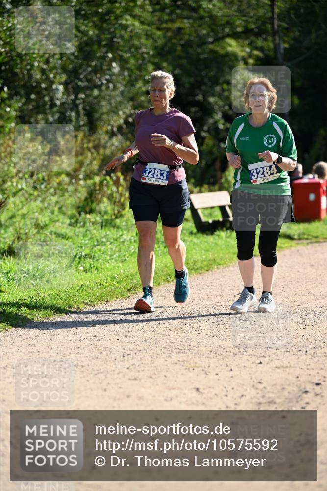 27.09.2026 - 35. Volkslauf durch das schöne Alstertal Dr. Thomas Lammeyer http://msf.ph/oto/10575592 27.09.2026 11:38:44 Laufen 3283, 3284 meine-sportfotos.de