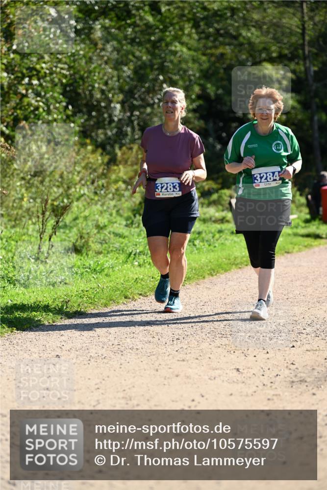 27.09.2026 - 35. Volkslauf durch das schöne Alstertal Dr. Thomas Lammeyer http://msf.ph/oto/10575597 27.09.2026 11:38:45 Laufen 3283, 3284 meine-sportfotos.de