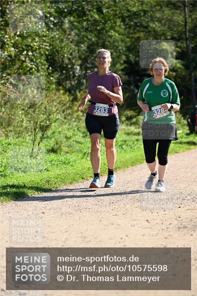 27.09.2026 - 35. Volkslauf durch das schöne Alstertal Dr. Thomas Lammeyer http://msf.ph/oto/10575598 27.09.2026 11:38:45 Laufen 3283, 3284 meine-sportfotos.de