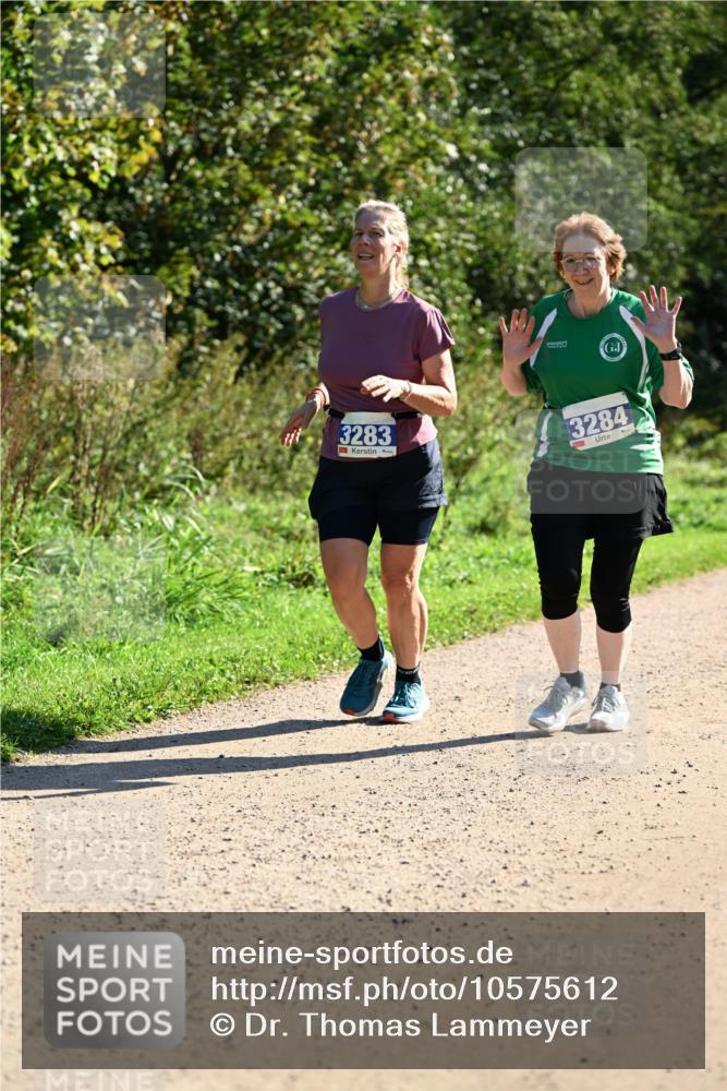 27.09.2026 - 35. Volkslauf durch das schöne Alstertal Dr. Thomas Lammeyer http://msf.ph/oto/10575612 27.09.2026 11:38:47 Laufen 3283, 3284 meine-sportfotos.de