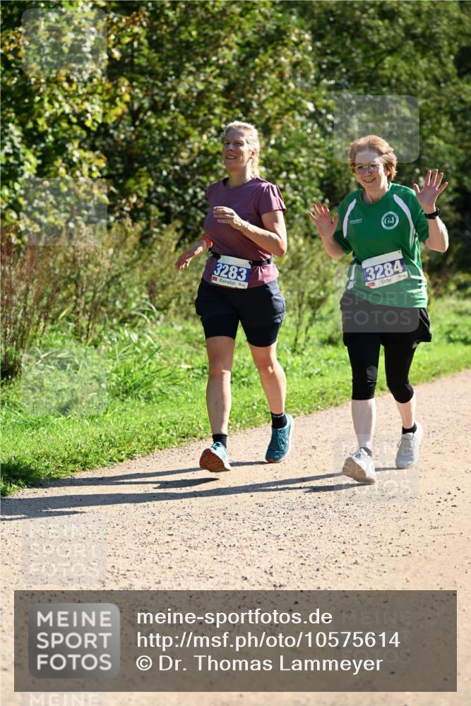 27.09.2026 - 35. Volkslauf durch das schöne Alstertal Dr. Thomas Lammeyer http://msf.ph/oto/10575614 27.09.2026 11:38:47 Laufen 3283, 3284 meine-sportfotos.de
