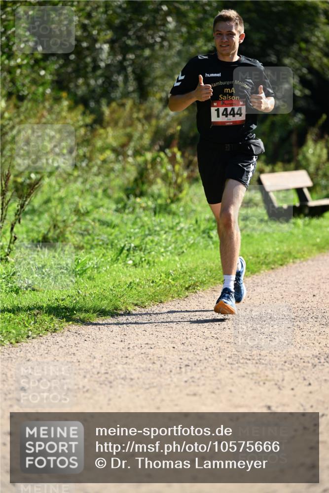 27.09.2026 - 35. Volkslauf durch das schöne Alstertal Dr. Thomas Lammeyer http://msf.ph/oto/10575666 27.09.2026 11:38:56 Laufen 1444 meine-sportfotos.de
