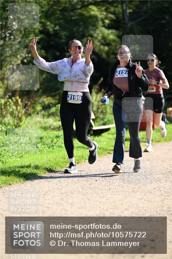 27.09.2026 - 35. Volkslauf durch das schöne Alstertal Dr. Thomas Lammeyer http://msf.ph/oto/10575722 27.09.2026 11:39:04 Laufen 3199, 3197, 006 meine-sportfotos.de