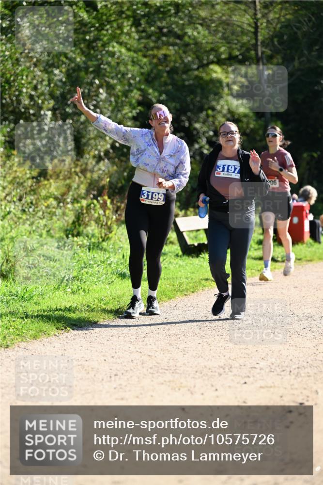 27.09.2026 - 35. Volkslauf durch das schöne Alstertal Dr. Thomas Lammeyer http://msf.ph/oto/10575726 27.09.2026 11:39:05 Laufen 3199, 3197, 06 meine-sportfotos.de