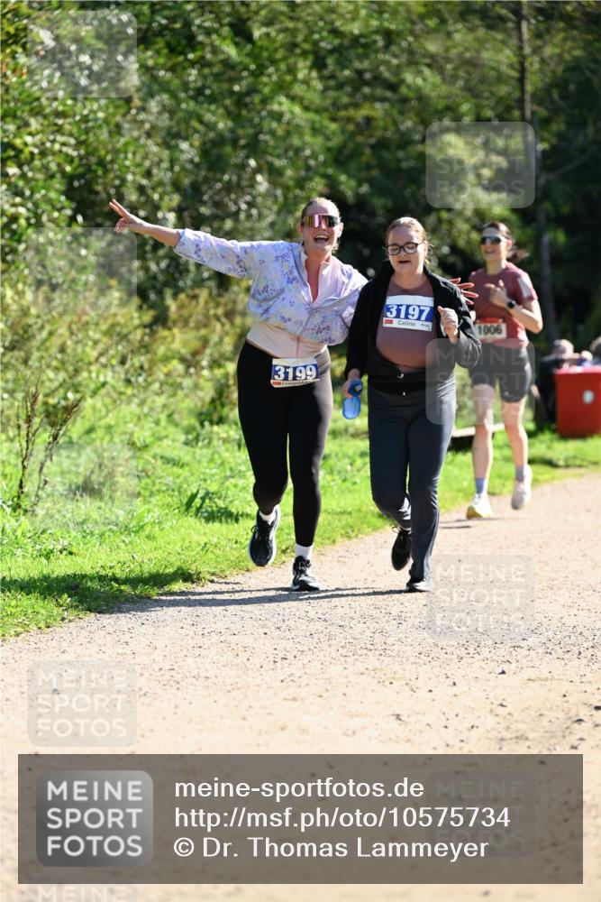 27.09.2026 - 35. Volkslauf durch das schöne Alstertal Dr. Thomas Lammeyer http://msf.ph/oto/10575734 27.09.2026 11:39:05 Laufen 3199, 3197, 3, 1006 meine-sportfotos.de