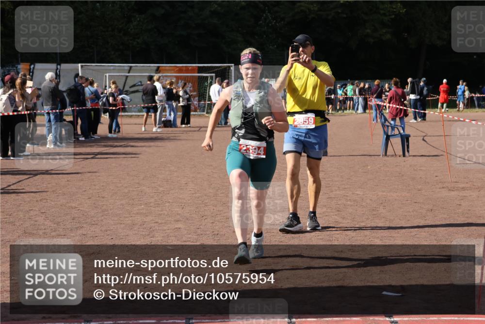 27.09.2026 - 35. Volkslauf durch das schöne Alstertal Strokosch-Dieckow http://msf.ph/oto/10575954 27.09.2026 12:37:57 Ziel 1134, 2394, 2959 meine-sportfotos.de
