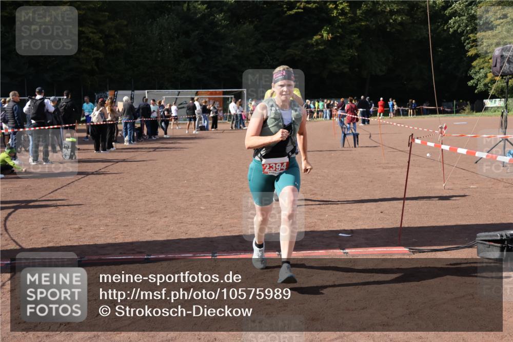 27.09.2026 - 35. Volkslauf durch das schöne Alstertal Strokosch-Dieckow http://msf.ph/oto/10575989 27.09.2026 12:37:58 Ziel 1134, 2394, 2959 meine-sportfotos.de