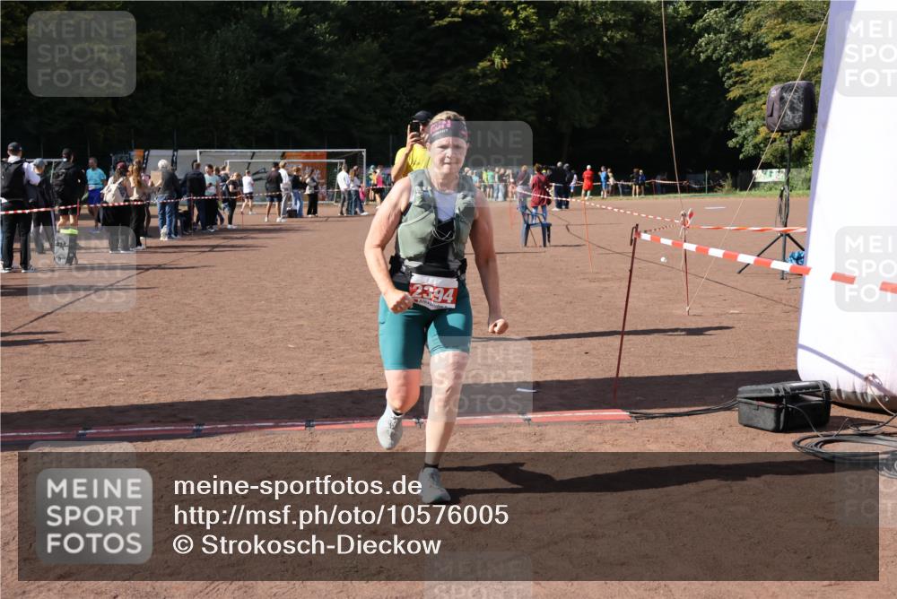 27.09.2026 - 35. Volkslauf durch das schöne Alstertal Strokosch-Dieckow http://msf.ph/oto/10576005 27.09.2026 12:37:58 Ziel 1134, 2394, 2959 meine-sportfotos.de