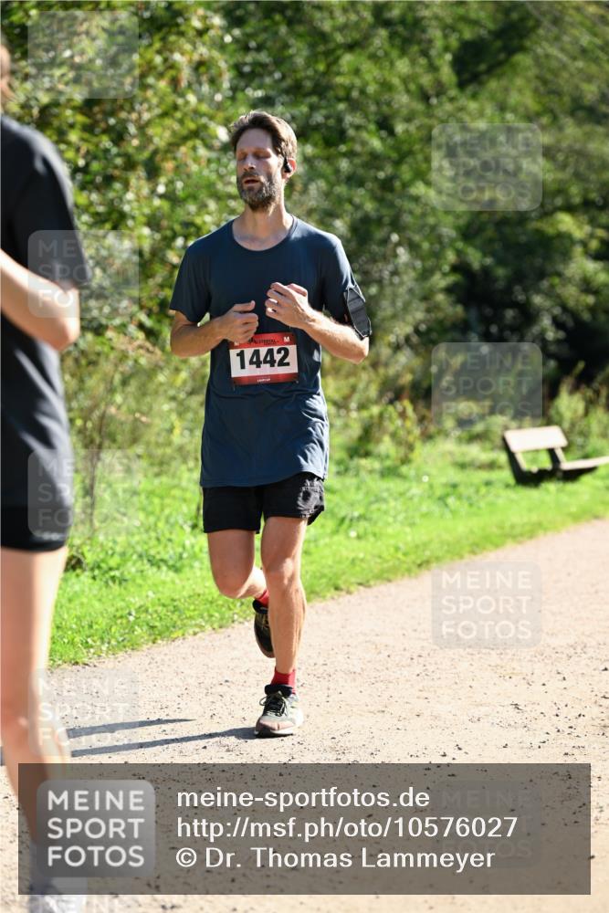 27.09.2026 - 35. Volkslauf durch das schöne Alstertal Dr. Thomas Lammeyer http://msf.ph/oto/10576027 27.09.2026 11:40:22 Laufen 1442 meine-sportfotos.de