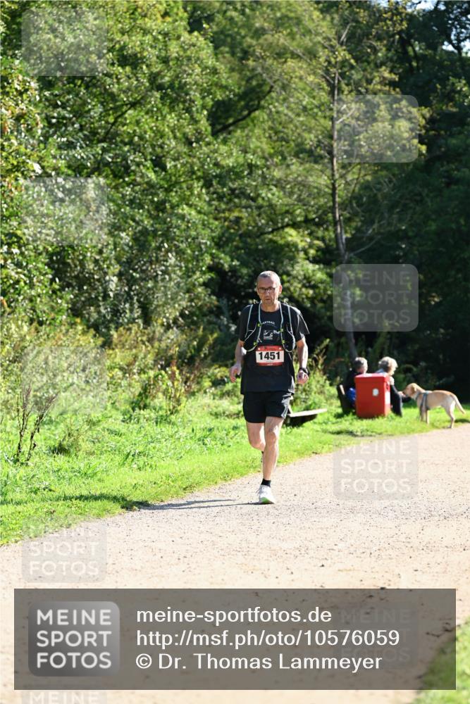 27.09.2026 - 35. Volkslauf durch das schöne Alstertal Dr. Thomas Lammeyer http://msf.ph/oto/10576059 27.09.2026 11:40:35 Laufen 1451 meine-sportfotos.de