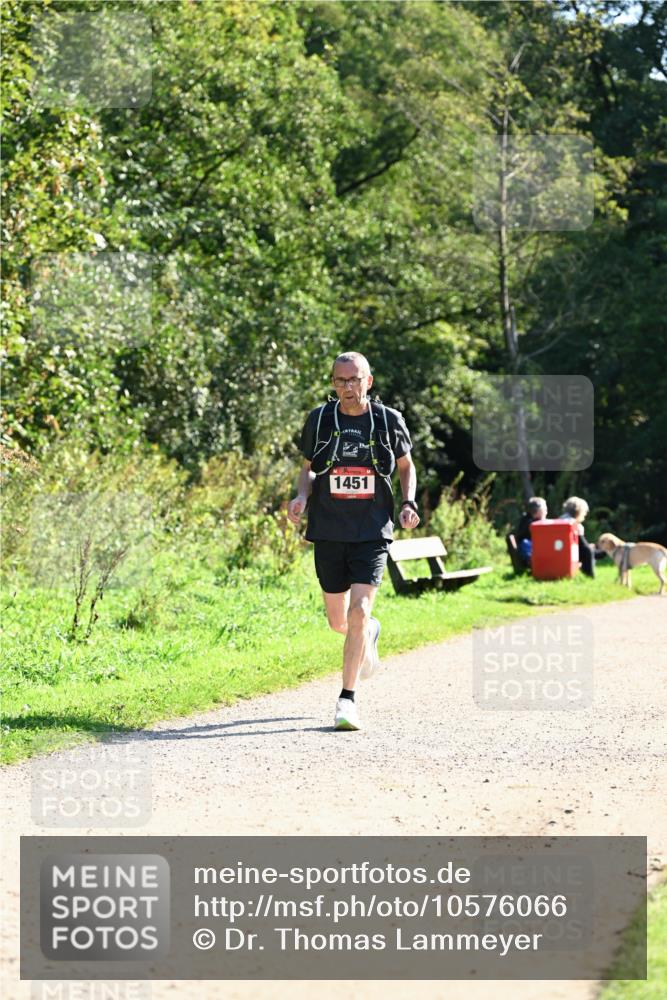 27.09.2026 - 35. Volkslauf durch das schöne Alstertal Dr. Thomas Lammeyer http://msf.ph/oto/10576066 27.09.2026 11:40:35 Laufen 1451 meine-sportfotos.de