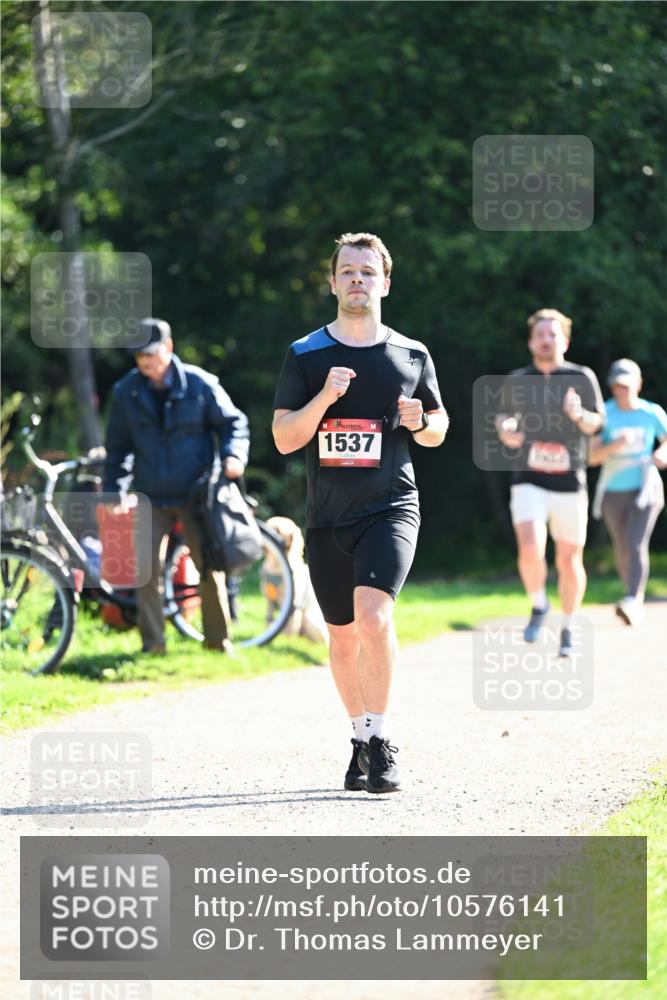 27.09.2026 - 35. Volkslauf durch das schöne Alstertal Dr. Thomas Lammeyer http://msf.ph/oto/10576141 27.09.2026 11:41:23 Laufen 1537 meine-sportfotos.de