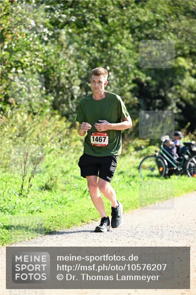 27.09.2026 - 35. Volkslauf durch das schöne Alstertal Dr. Thomas Lammeyer http://msf.ph/oto/10576207 27.09.2026 11:41:46 Laufen 1467 meine-sportfotos.de