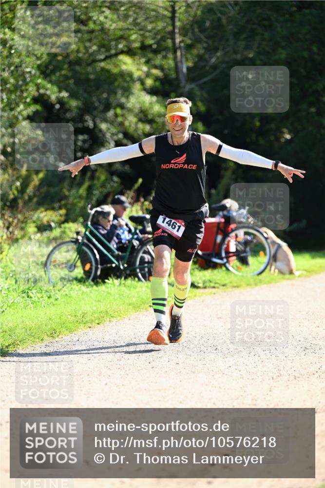 27.09.2026 - 35. Volkslauf durch das schöne Alstertal Dr. Thomas Lammeyer http://msf.ph/oto/10576218 27.09.2026 11:41:55 Laufen 1461 meine-sportfotos.de
