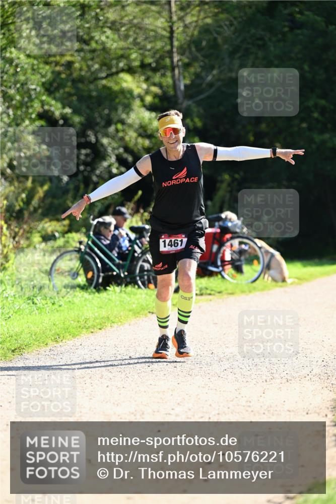 27.09.2026 - 35. Volkslauf durch das schöne Alstertal Dr. Thomas Lammeyer http://msf.ph/oto/10576221 27.09.2026 11:41:56 Laufen 1461, 1 meine-sportfotos.de