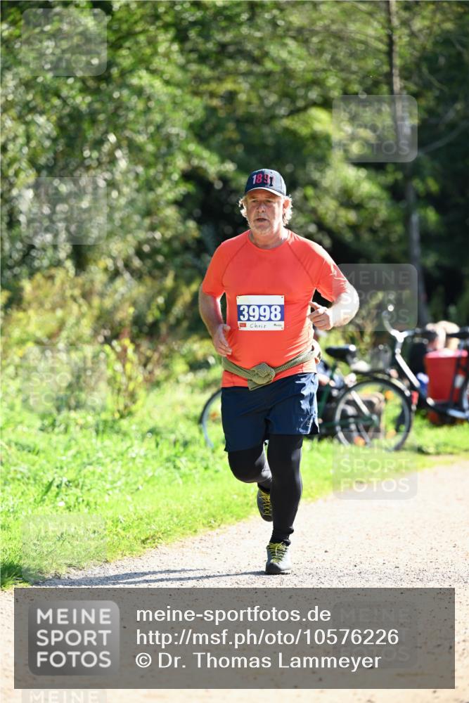 27.09.2026 - 35. Volkslauf durch das schöne Alstertal Dr. Thomas Lammeyer http://msf.ph/oto/10576226 27.09.2026 11:42:12 Laufen 18, 3998 meine-sportfotos.de