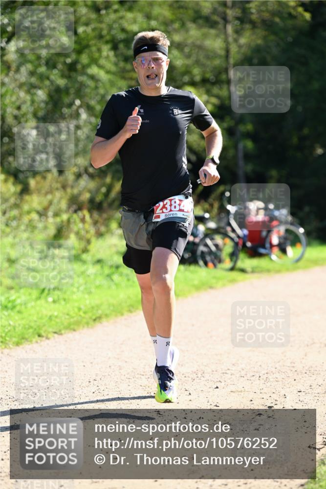 27.09.2026 - 35. Volkslauf durch das schöne Alstertal Dr. Thomas Lammeyer http://msf.ph/oto/10576252 27.09.2026 11:42:27 Laufen 238, 88 meine-sportfotos.de