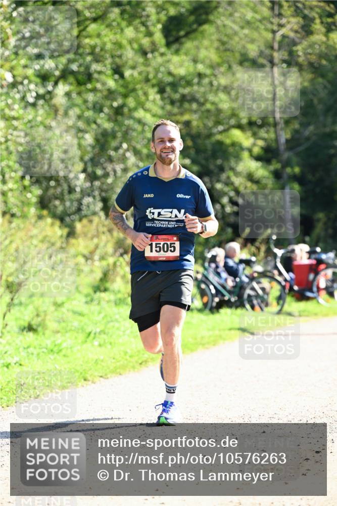 27.09.2026 - 35. Volkslauf durch das schöne Alstertal Dr. Thomas Lammeyer http://msf.ph/oto/10576263 27.09.2026 11:42:36 Laufen 1505 meine-sportfotos.de