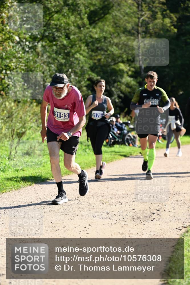 27.09.2026 - 35. Volkslauf durch das schöne Alstertal Dr. Thomas Lammeyer http://msf.ph/oto/10576308 27.09.2026 11:43:15 Laufen 3193, 3175 meine-sportfotos.de