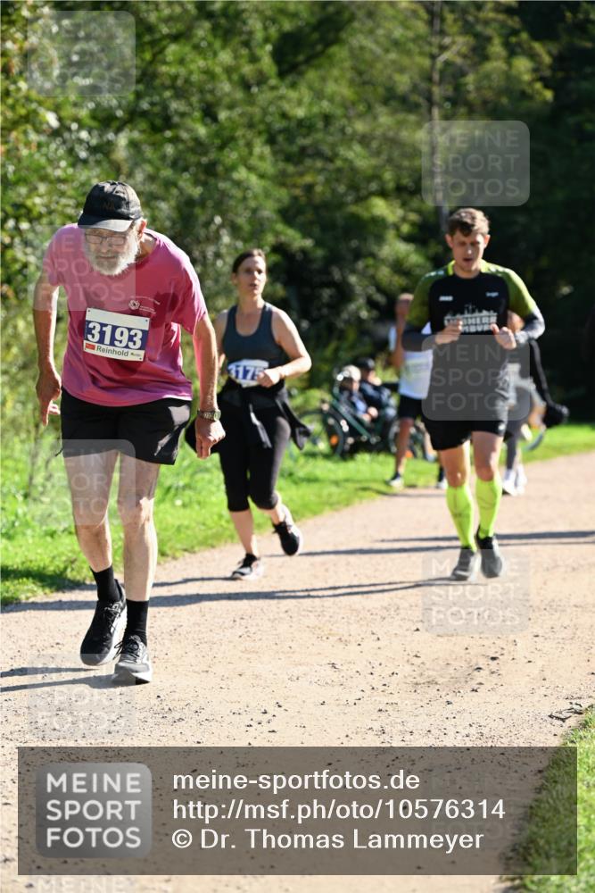 27.09.2026 - 35. Volkslauf durch das schöne Alstertal Dr. Thomas Lammeyer http://msf.ph/oto/10576314 27.09.2026 11:43:15 Laufen 3193 meine-sportfotos.de