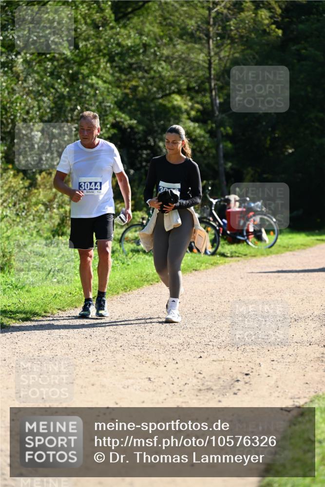 27.09.2026 - 35. Volkslauf durch das schöne Alstertal Dr. Thomas Lammeyer http://msf.ph/oto/10576326 27.09.2026 11:43:21 Laufen 3044 meine-sportfotos.de