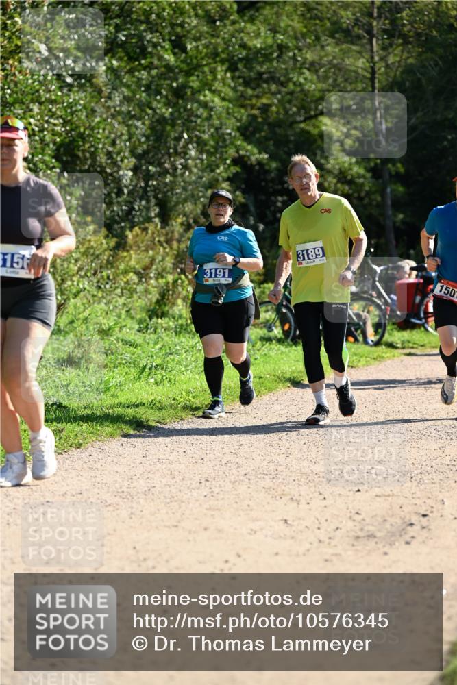 27.09.2026 - 35. Volkslauf durch das schöne Alstertal Dr. Thomas Lammeyer http://msf.ph/oto/10576345 27.09.2026 11:43:42 Laufen 3156, 3191, 3189, 150 meine-sportfotos.de