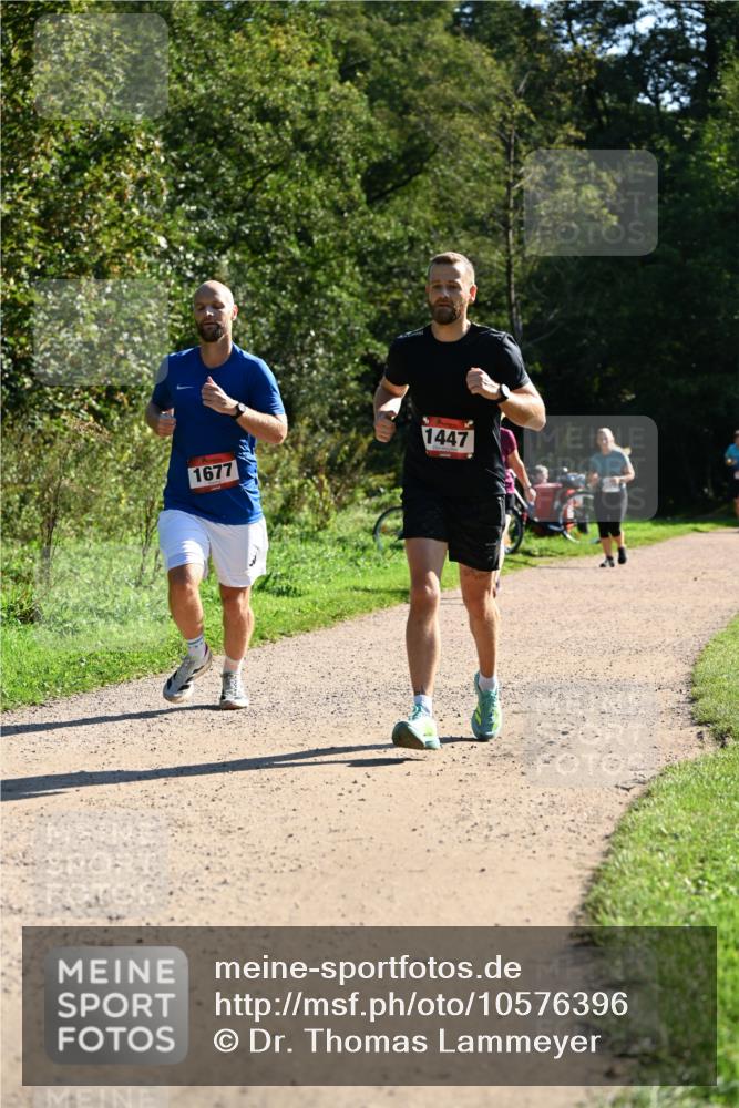 27.09.2026 - 35. Volkslauf durch das schöne Alstertal Dr. Thomas Lammeyer http://msf.ph/oto/10576396 27.09.2026 11:43:59 Laufen 1447, 1677 meine-sportfotos.de