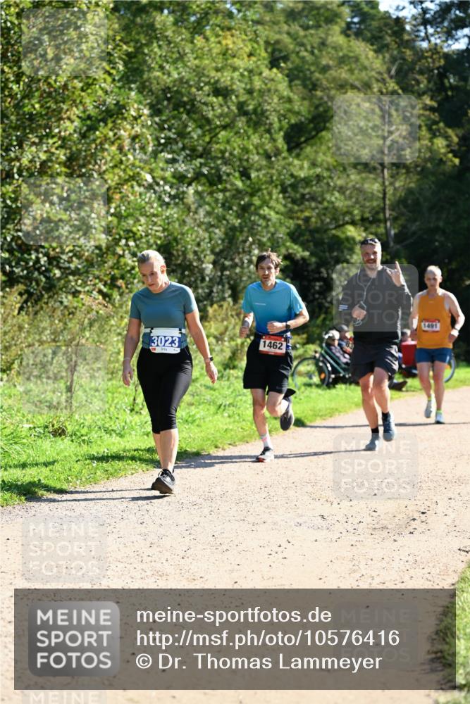 27.09.2026 - 35. Volkslauf durch das schöne Alstertal Dr. Thomas Lammeyer http://msf.ph/oto/10576416 27.09.2026 11:44:07 Laufen 3023, 1462, 1491 meine-sportfotos.de