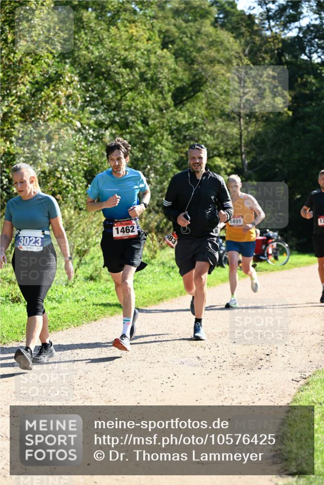 27.09.2026 - 35. Volkslauf durch das schöne Alstertal Dr. Thomas Lammeyer http://msf.ph/oto/10576425 27.09.2026 11:44:08 Laufen 3023, 1462, 83, 1491 meine-sportfotos.de