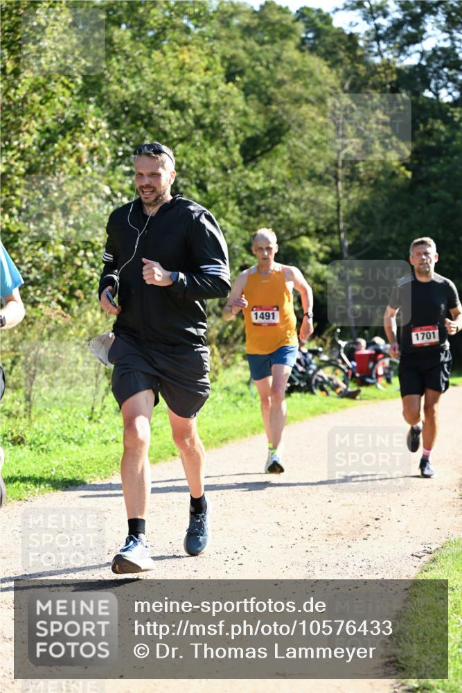 27.09.2026 - 35. Volkslauf durch das schöne Alstertal Dr. Thomas Lammeyer http://msf.ph/oto/10576433 27.09.2026 11:44:09 Laufen 1491, 1701 meine-sportfotos.de