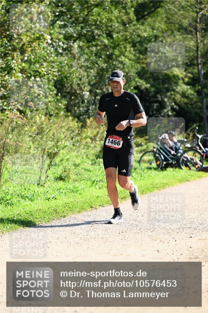 27.09.2026 - 35. Volkslauf durch das schöne Alstertal Dr. Thomas Lammeyer http://msf.ph/oto/10576453 27.09.2026 11:44:17 Laufen 1466 meine-sportfotos.de