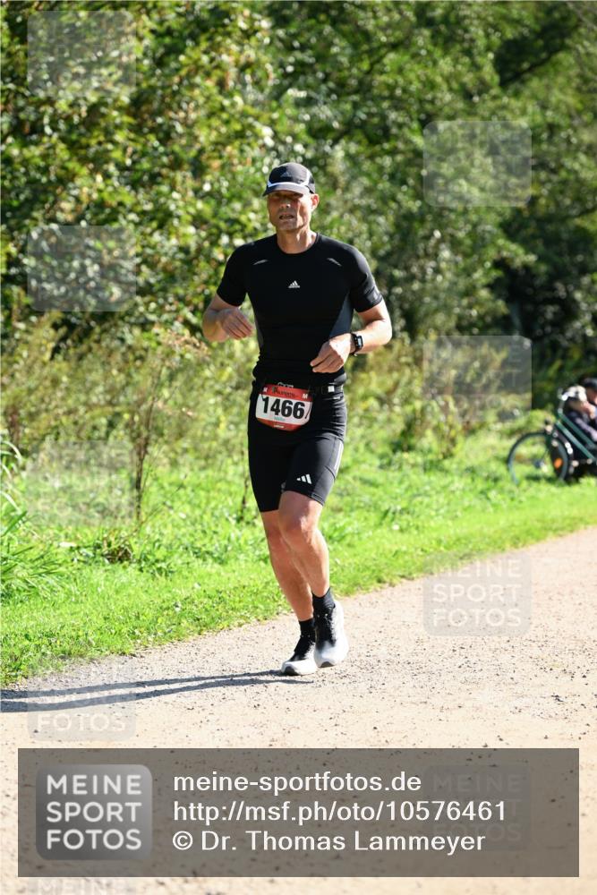 27.09.2026 - 35. Volkslauf durch das schöne Alstertal Dr. Thomas Lammeyer http://msf.ph/oto/10576461 27.09.2026 11:44:18 Laufen 1466 meine-sportfotos.de