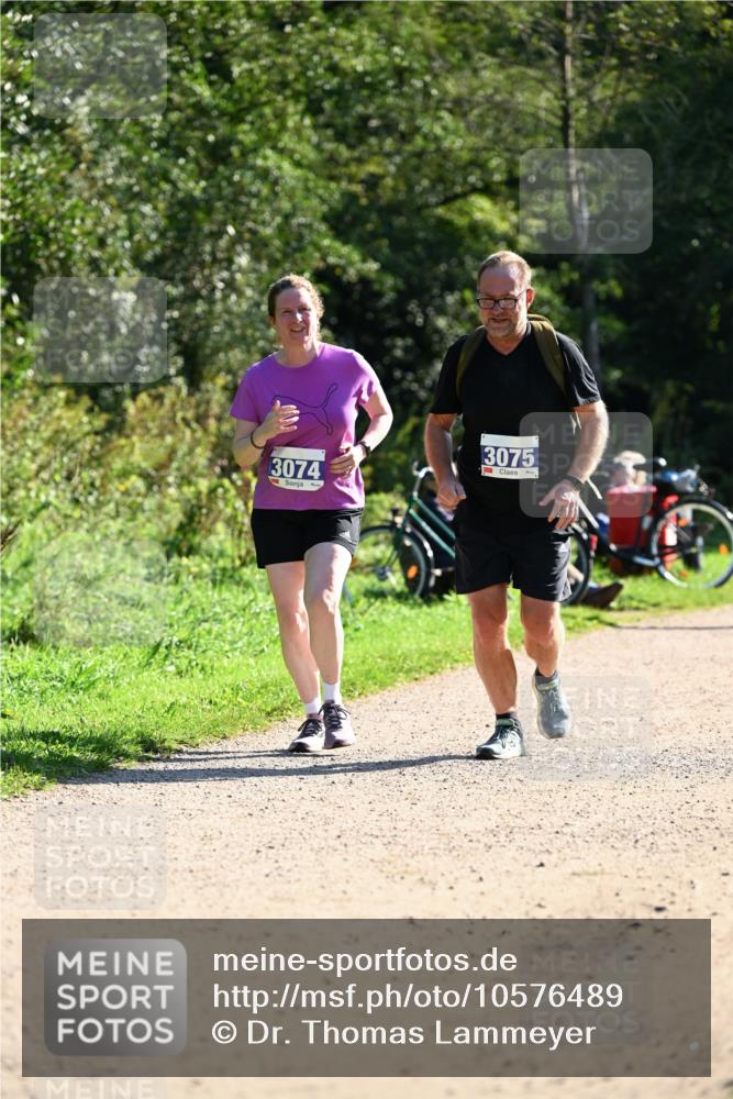 27.09.2026 - 35. Volkslauf durch das schöne Alstertal Dr. Thomas Lammeyer http://msf.ph/oto/10576489 27.09.2026 11:44:42 Laufen 3074, 3075 meine-sportfotos.de