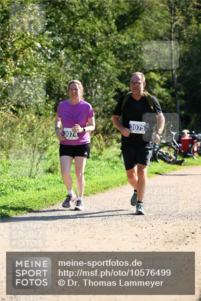 27.09.2026 - 35. Volkslauf durch das schöne Alstertal Dr. Thomas Lammeyer http://msf.ph/oto/10576499 27.09.2026 11:44:43 Laufen 3074, 3075 meine-sportfotos.de
