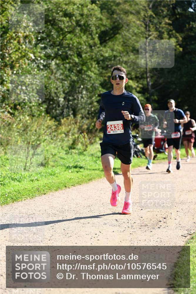 27.09.2026 - 35. Volkslauf durch das schöne Alstertal Dr. Thomas Lammeyer http://msf.ph/oto/10576545 27.09.2026 11:44:52 Laufen 2438 meine-sportfotos.de