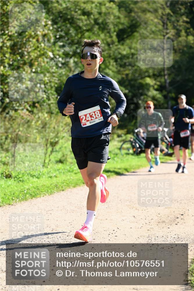 27.09.2026 - 35. Volkslauf durch das schöne Alstertal Dr. Thomas Lammeyer http://msf.ph/oto/10576551 27.09.2026 11:44:52 Laufen 2438 meine-sportfotos.de