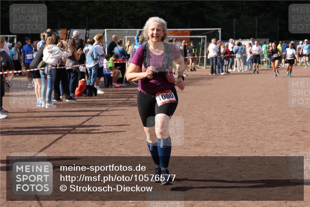 27.09.2026 - 35. Volkslauf durch das schöne Alstertal Strokosch-Dieckow http://msf.ph/oto/10576577 27.09.2026 12:31:00 Ziel 1080 meine-sportfotos.de