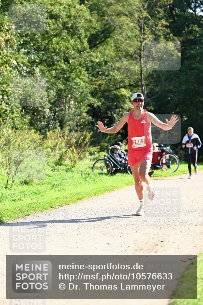 27.09.2026 - 35. Volkslauf durch das schöne Alstertal Dr. Thomas Lammeyer http://msf.ph/oto/10576633 27.09.2026 11:45:35 Laufen 2982 meine-sportfotos.de