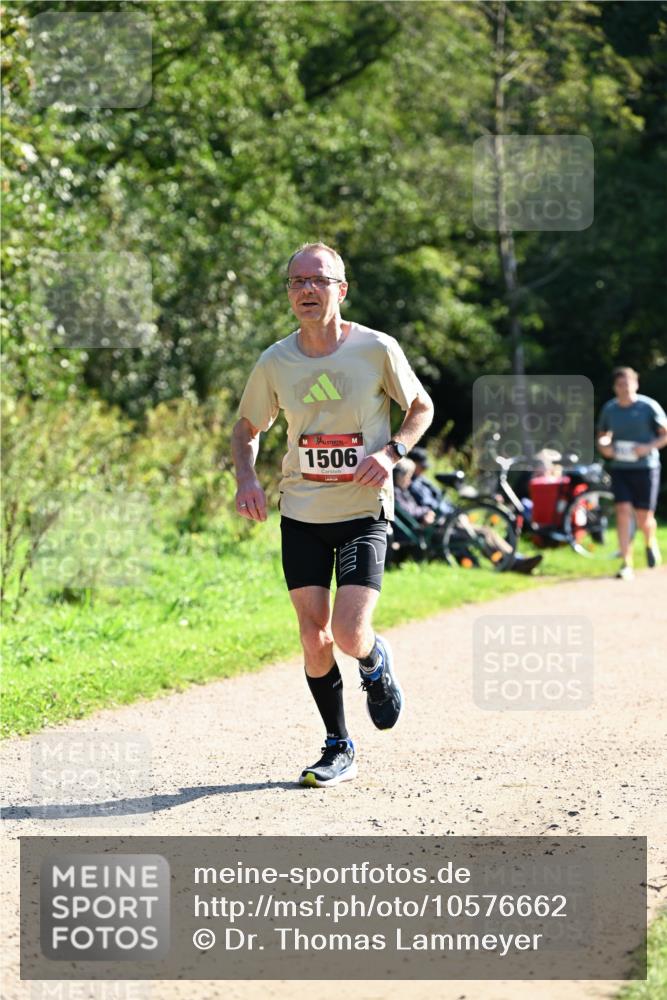 27.09.2026 - 35. Volkslauf durch das schöne Alstertal Dr. Thomas Lammeyer http://msf.ph/oto/10576662 27.09.2026 11:45:41 Laufen 1506 meine-sportfotos.de