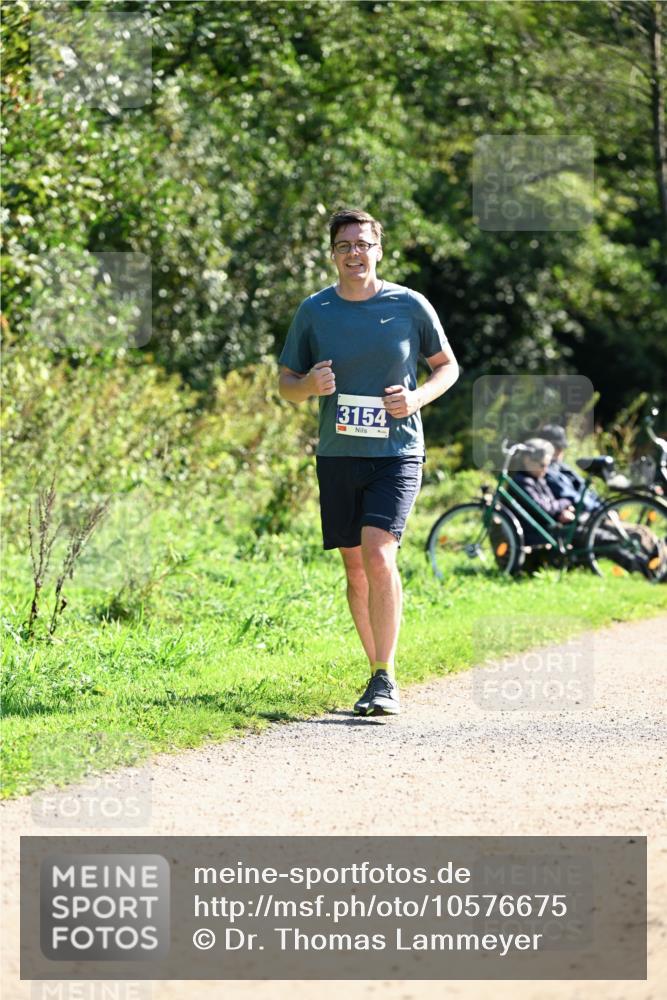27.09.2026 - 35. Volkslauf durch das schöne Alstertal Dr. Thomas Lammeyer http://msf.ph/oto/10576675 27.09.2026 11:45:46 Laufen 3154 meine-sportfotos.de